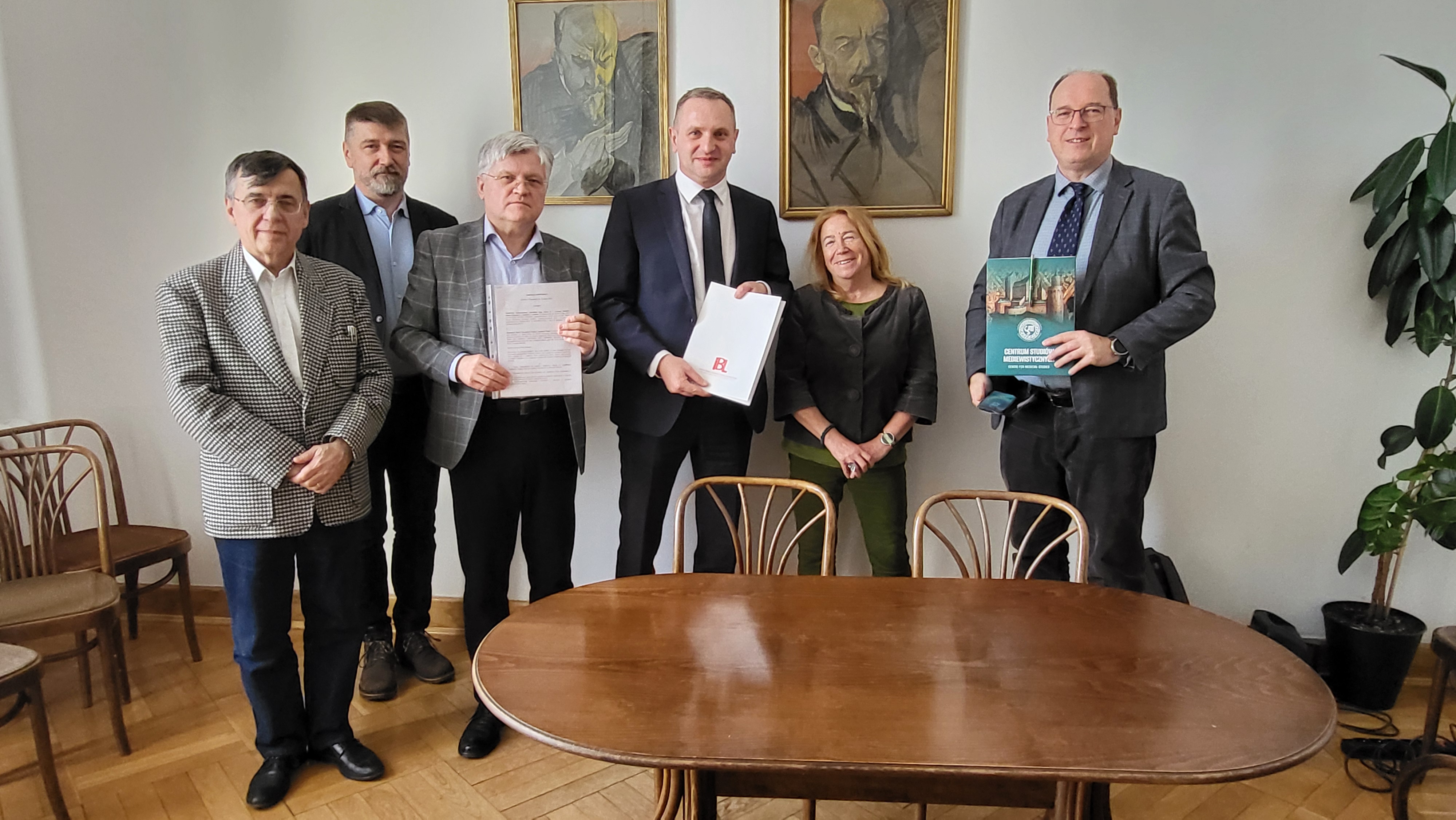 Umowa o współpracy między IBL PAN i Centrum Studiów Mediewistycznych KUL